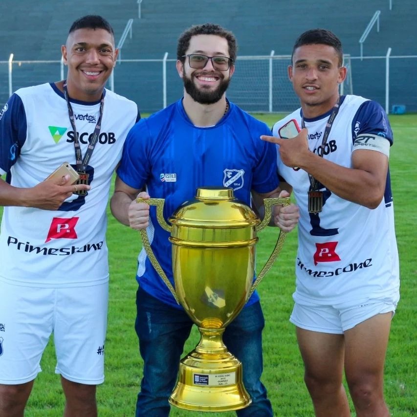 Com o time do E.C. Taubaté